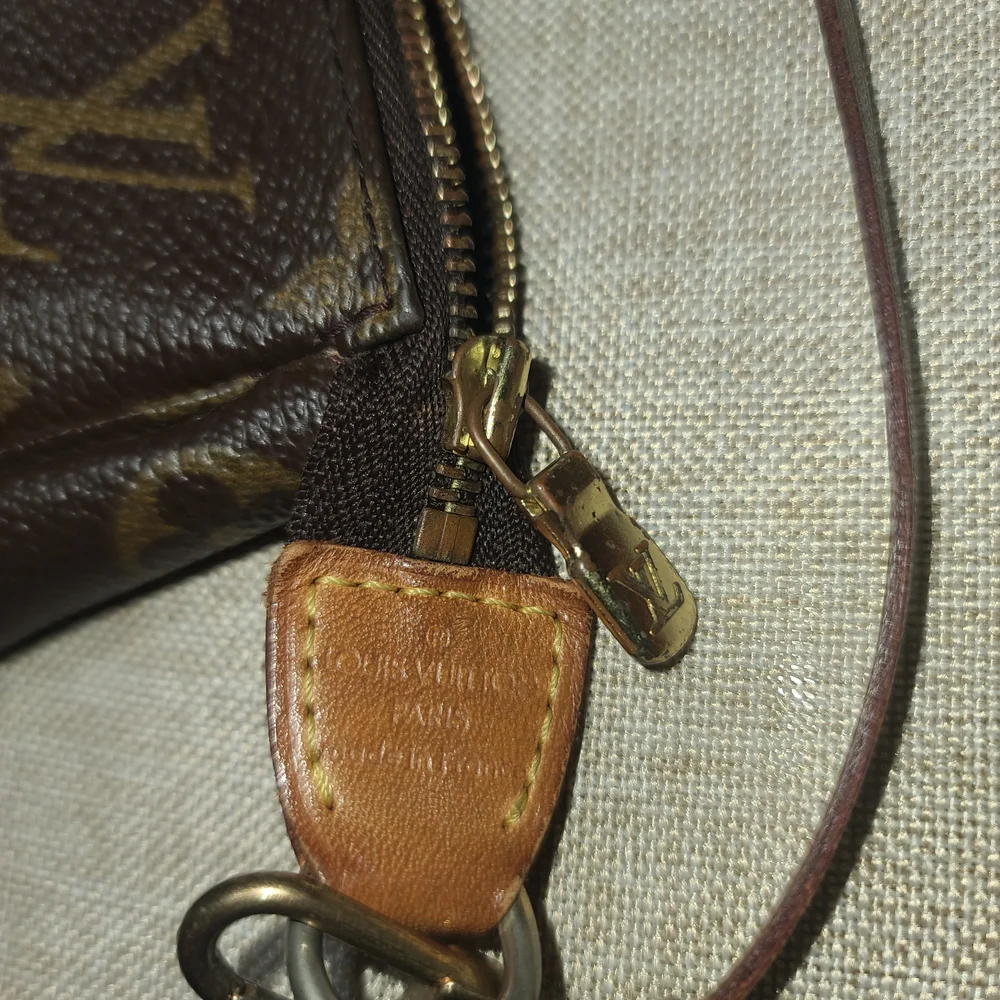 Louis Vuitton Brown Monogram Clutch - Picture 6 of 10
